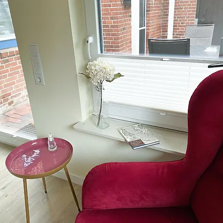 Nyaraló To Huus Bi De Tine