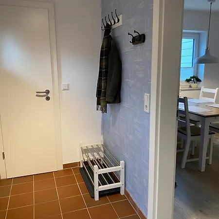 To Huus Bi De Tine *