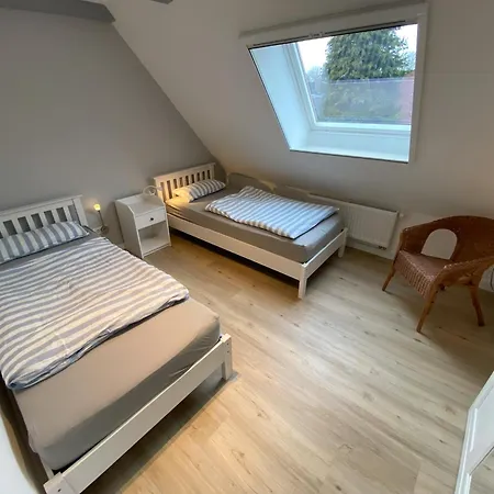 To Huus Bi De Tine *