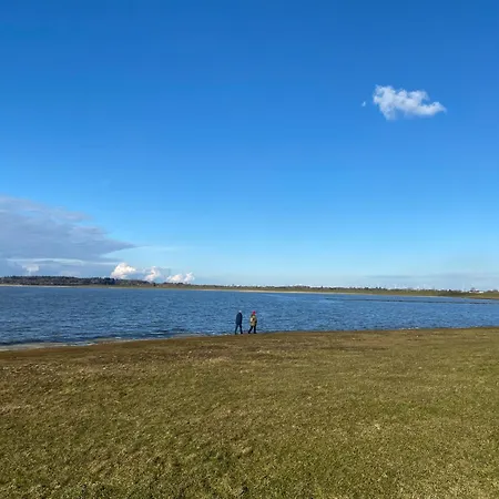 Nyaraló To Huus Bi De Tine