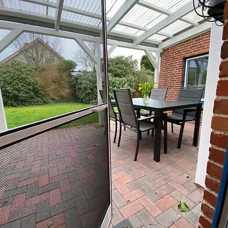 Nyaraló To Huus Bi De Tine