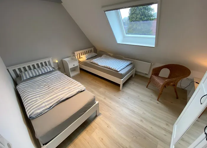 To Huus Bi De Tine *